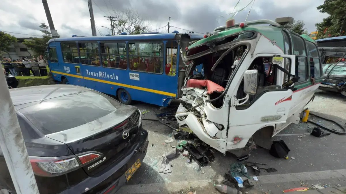 Grave accidente en av. Boyacá Con Primero de Mayo deja Al Menos 19 Heridos, Entre Ellos una Mujer Gestante y Un menor de Edad