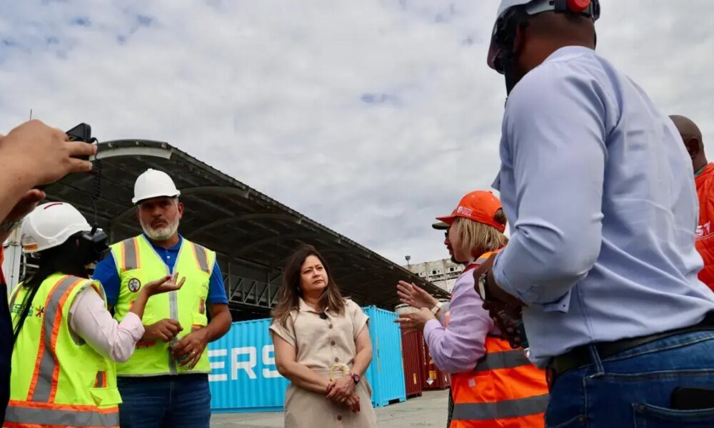 ¿Cuál Fue la Propuesta de la Ministra de Transporte, María Fernanda Rojas para Enfentar a la Problemátenica de contenedores vacía en Buenaventura?
