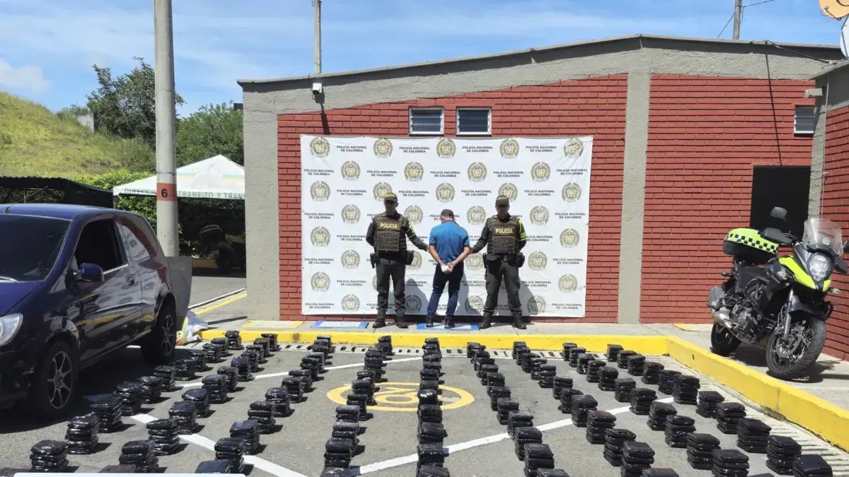 Operacros en Vías del Valle: Incautan Más de Media Tonelada de Marihuana y 271,5 kilos de cable detonante para explosivos: dos personas capturadas