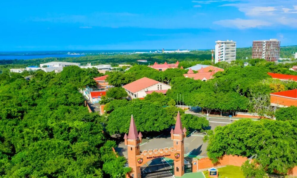 El Colegio de Barranquilla Donde se Abrende en Español, Inglés y Francés