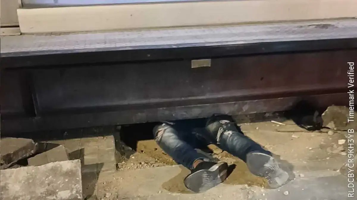 Hombre Atrapado en un hueco mientras robaba cable en teusaquillo