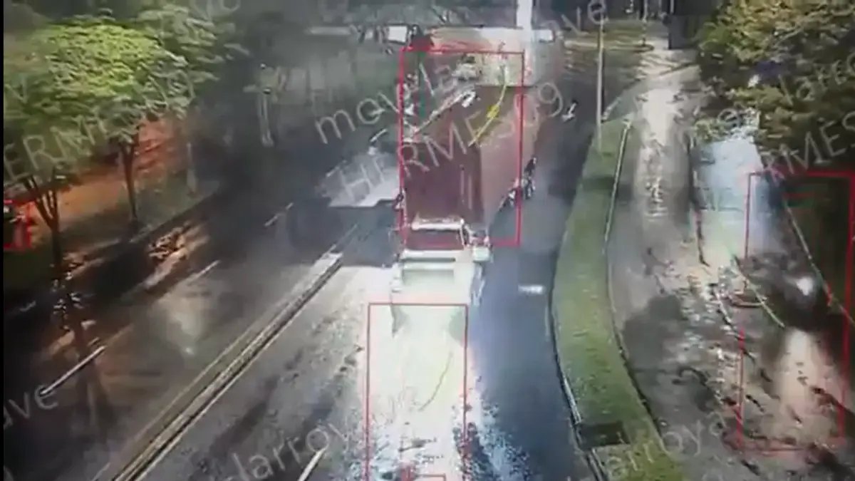 Director de Tractocamiónico Arrolló A Una Mujer y Se Dio a la Fuga