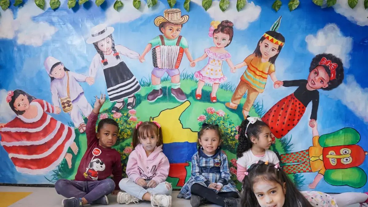 Estudiantes de Jardines y Colegios Districkes empamarán a Recibir Transferencias de Dinero para evitar que abandonen la educación