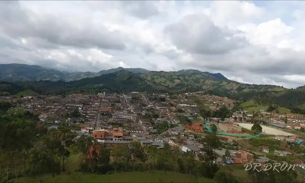 Violencia en Abejoral, Denuncian Ataque Armado y Desplazamiento Forezado
