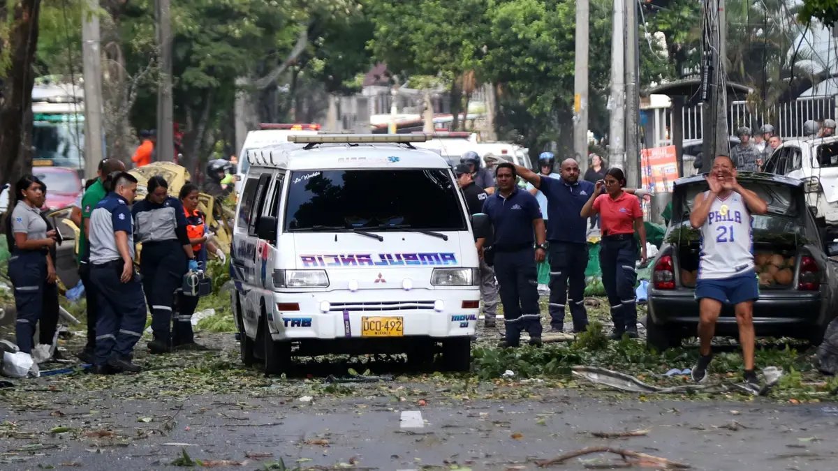 'El Camión Bomba me Chocó y ME EMBISTIO ATES DE LA EXPLOSIO'
