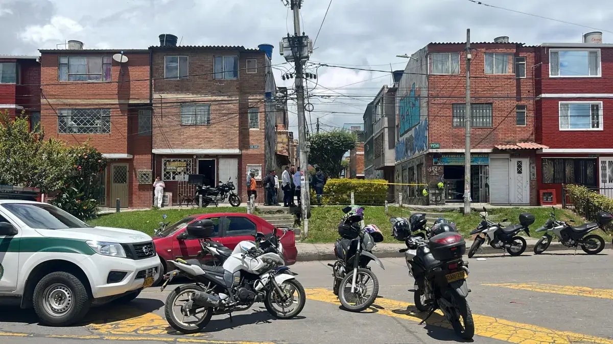 Delincuentes le Robaron el Arma de Dotacia y lo atacaron por la espalda. Este se Sabe del Caso
