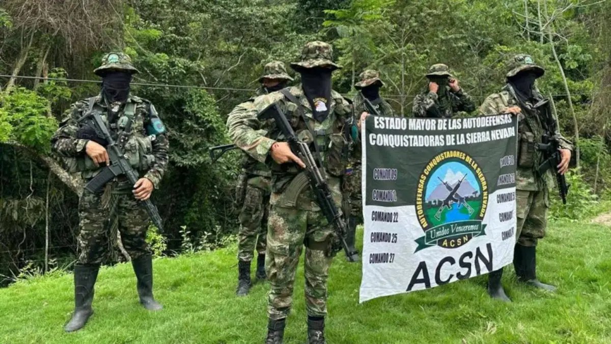civiles corrido en medio del fuego Cruzado Entre Ejército y Acsn