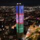 La Torre Colpatria se ilumina con los colores de cali en solidaridad con las víctimas del atentado a la base arerea