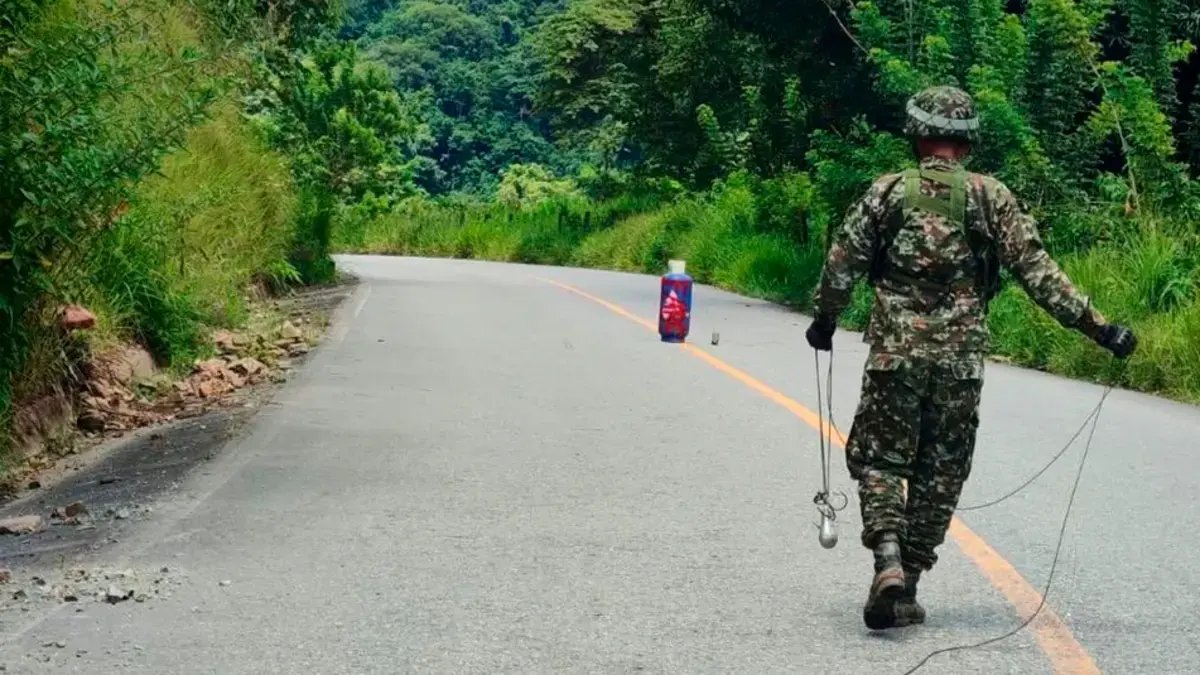 Desactivan dos artefacto explosivo ubicados en vía del norte de antioquia