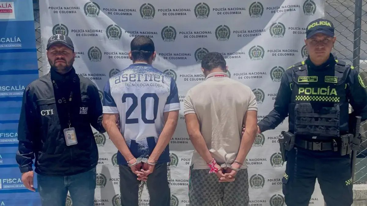 CAPTURAN A DOS HOMBRES Señalados de Abusar de Una Mujer Frente A Su Pareja