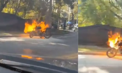 Violenta reacción de conductor que le habría prendido fuego a su moto para evadir control de tránsito en cali