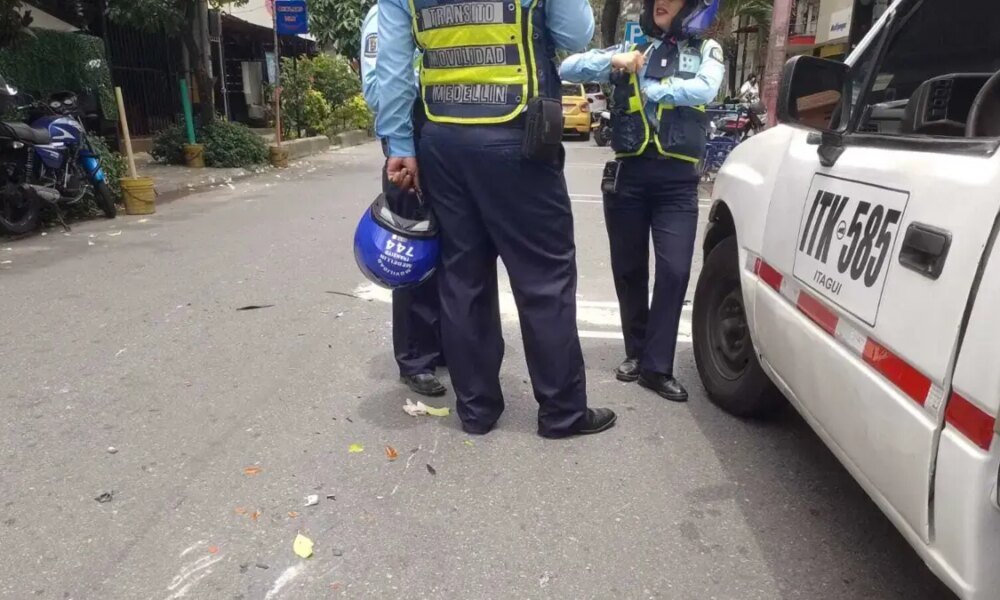 VEHÍCULO DE LA SECRETARÍA DE MOVILIDAD SE VIO INCENDIDO EN ATROPELLAMENTO