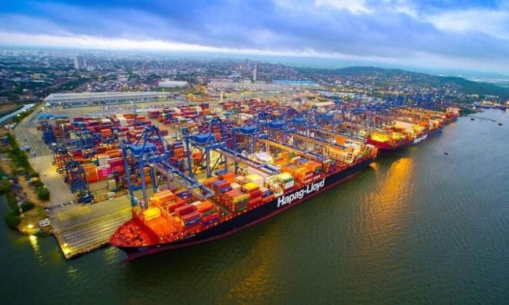 17 HORAS TARDARÁ LA MANIOBRA PORTUARIA