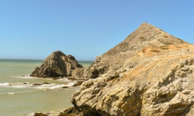 Hallan Dos Cadaverses Con Signos de Violencia en una playa