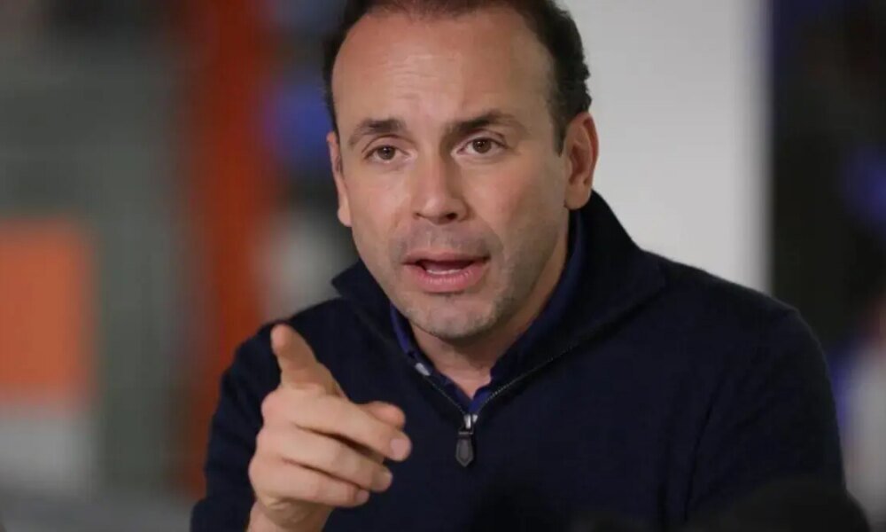 'Presidente Petro, Está en sus Manos Auminar El Presupesto de Seguidad'