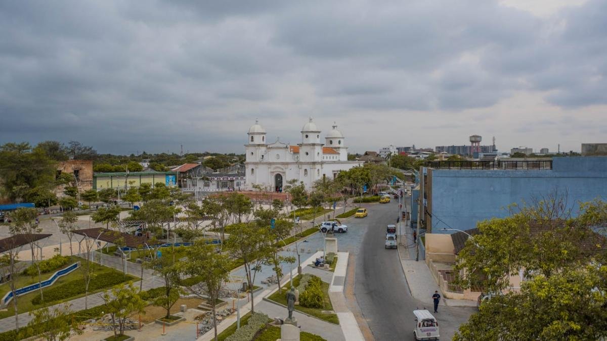 Cuatro Niños Hospitalizados y Permanecen establece