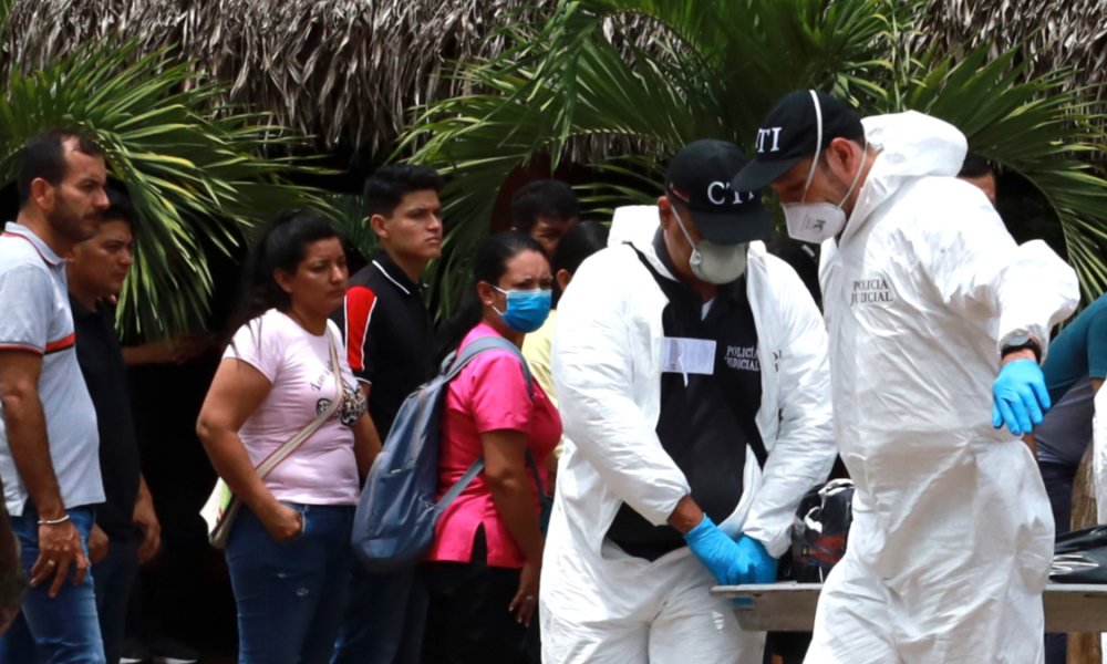 DOS PERSONAS Habría Sido Asesinadas y Al Menos Cinco Más Estaría Heridas