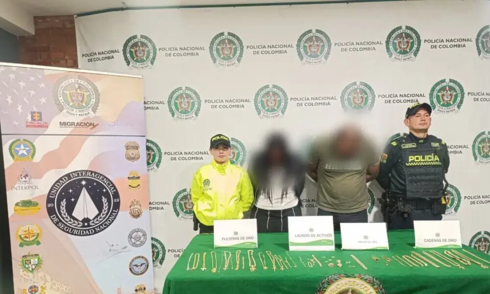 Capturadas dos Personas Con Joyas Avaluadas en $ 400 MILLONES EN EL DORADO