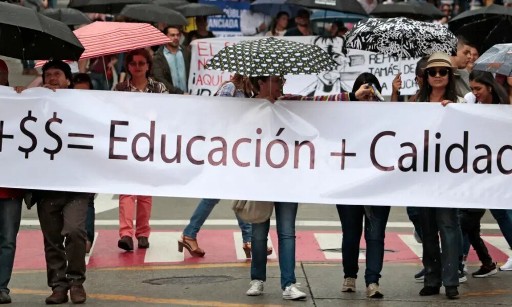 Marchas en Pereira, Armenia y Manizales, Tomás en municipios y planta en bogotá por fallas en salud