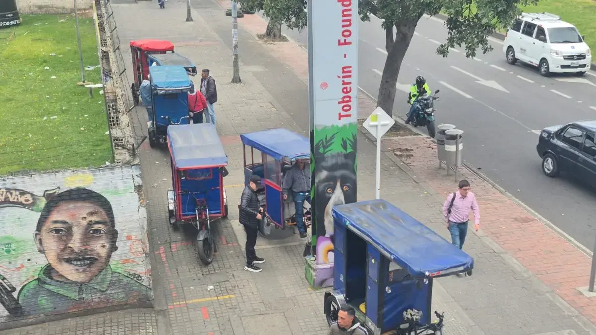 ESTO DICEN LOS BOGOTANOS QUE, SEGÚ EL PRESIDENTE PETRO, NO USAN GASOLINA SOBRE POSIBLE ALZA EN EL IVA DEL PROCTO