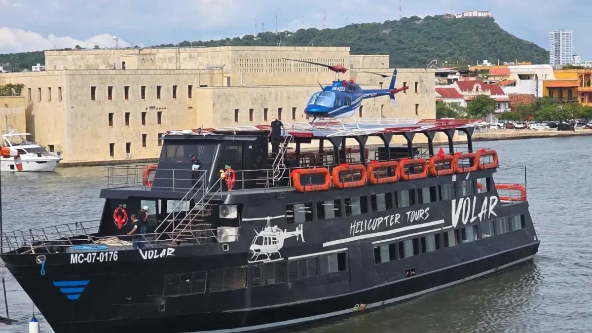 Paseo en Barco, Y LUEGO EN HELICÓPTERO SOBRE LA CIADAD