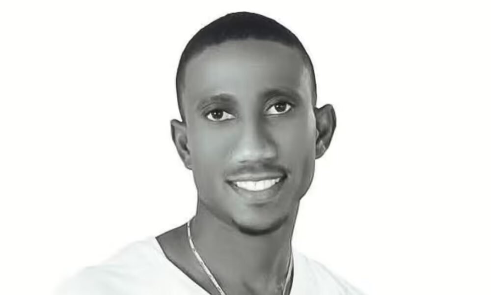 ¿Quién Era el Funcionario que murio cuando acompañaba a la Alcaldesa de Mosquera en una lancha que fue Blanco de disparos en nariño?