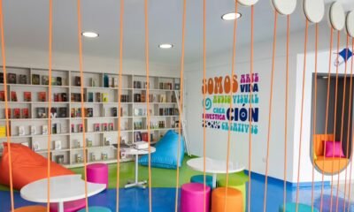 Abogado Español, Pau Ventura, Tras Inaugurar Su Primera Biblioteca en el Oriente de Cali