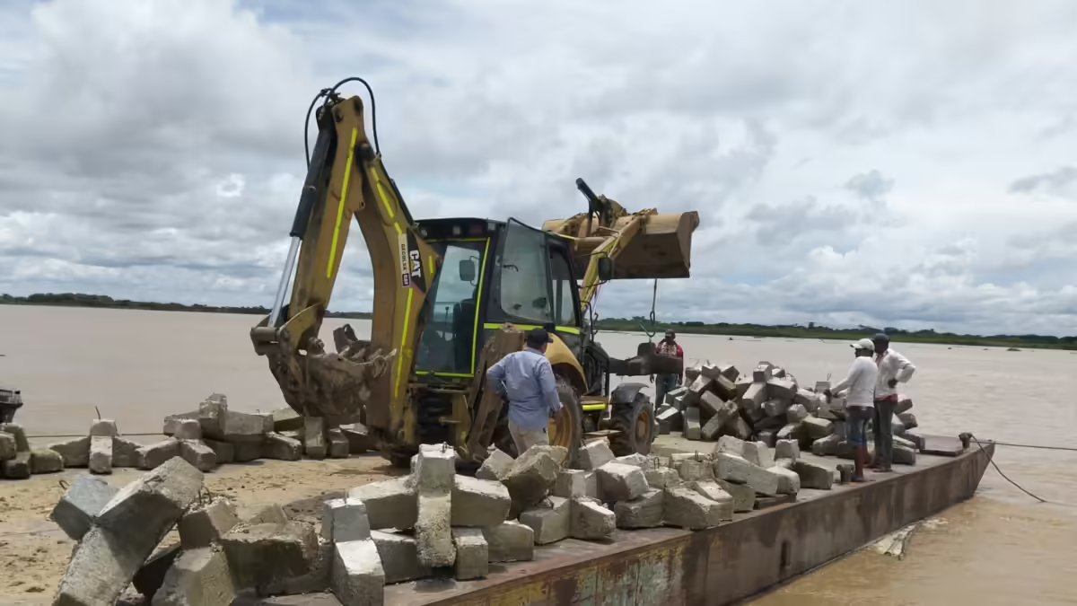 Rifando Terneros y Vacas y construyendo Estrellas en cemento y varillas, en la mojana comenzaron a cerrar 'Cara de Gato'