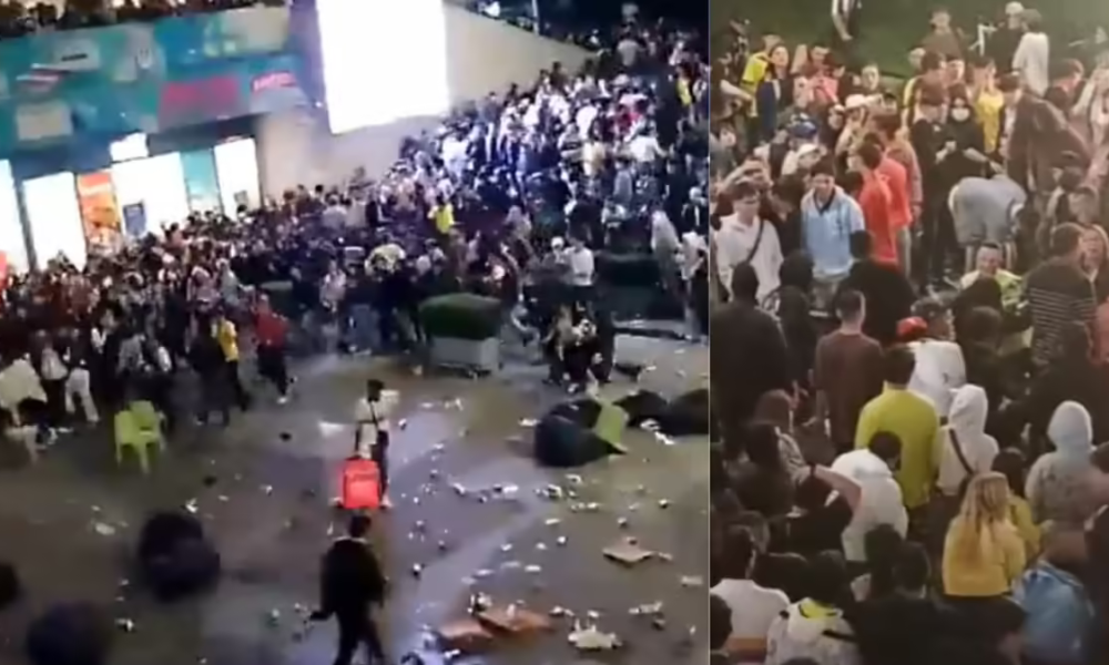 FUERTES RIANTAS A LAS AFUERAS DE CIUDAD U, EN EL CENTRO DE BOGOTÁL, DURANTE TRANSMISIÓN DEL PARTIDO COLombia vs. Venezuela por Eliminatorias
