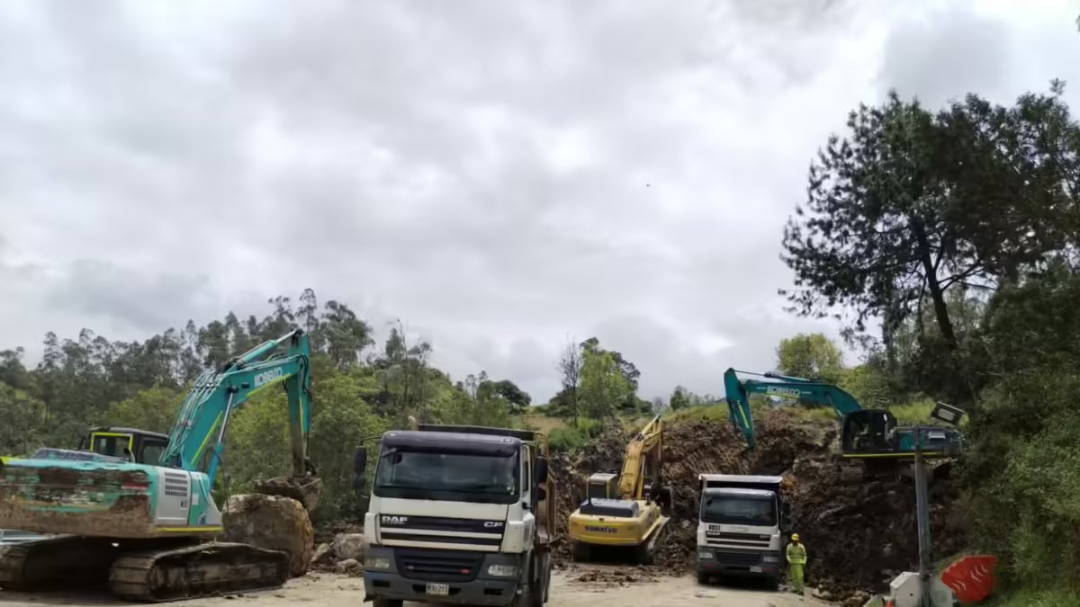 Alcaldía de Chipacque y PMU Solicitan Sospechoso temporalmento Trabajos de remoción de Esbombros en la Vía al Llano: Esta es La Razón