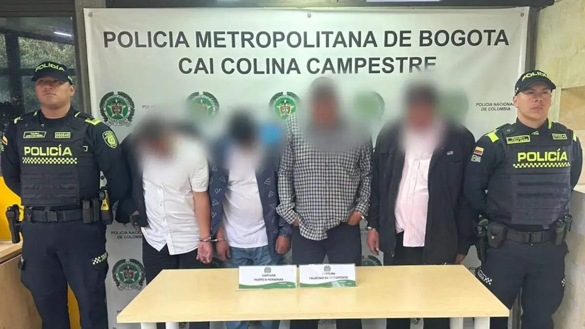 CAPTURAN A CUATRO FALSOS POLICÍAS DE COMETÍA HILES EN EL NORTE DE BOGOTÁ