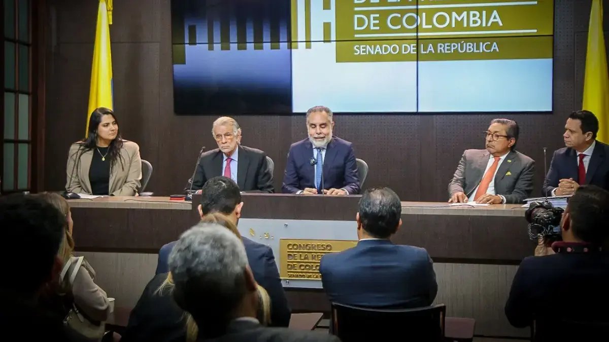 Radicano Proyecto de Ley para que la Región Tenga Gobernador Propio y Acceda Directamento A Recursos de la Nacia