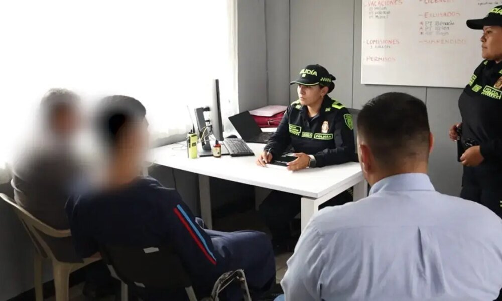 Menor que atacó de manera violenta con una piedra a un autobús de una sola