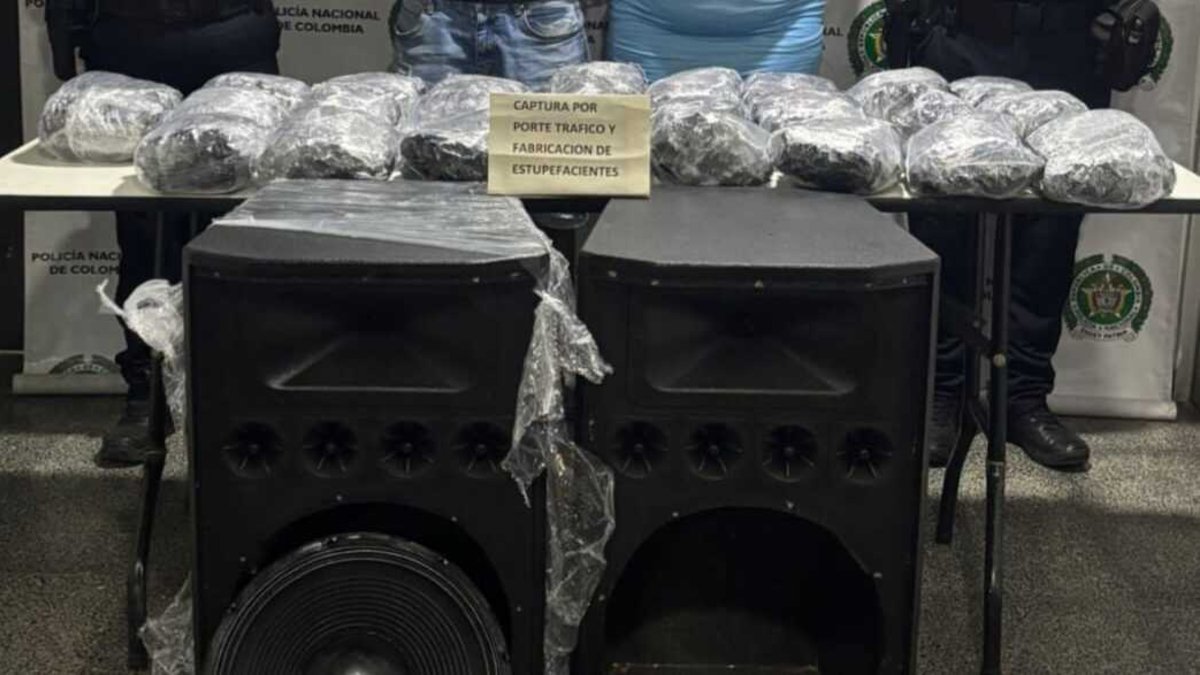 Camuflada en dos Parlantes de Sonido Incautaron Más de 12.000 dosis de marihuana, en el Norte de Cali: Dos Personas Fueron Capturadas