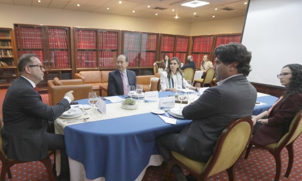 Empresarios y Congreso Propuestas plátulas para la Seguridad Energética del País