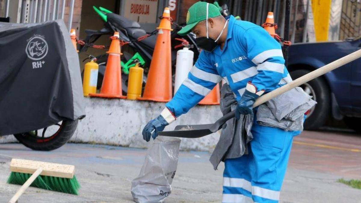 Nelly Mogollón, Comisionada de la Cra