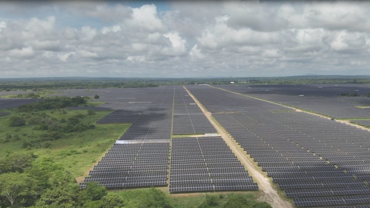 Atlántico y Cesar reciben $2.700 millones en transferencias por generación de energía solar; fortalecerán infraestructura y servicios públicos