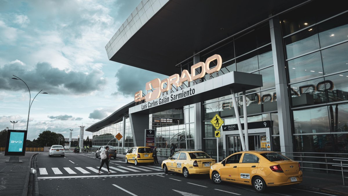 Trabajador falleció en el Aeropuerto Internacional El Dorado de Bogotá tras un accidente: esto se sabe