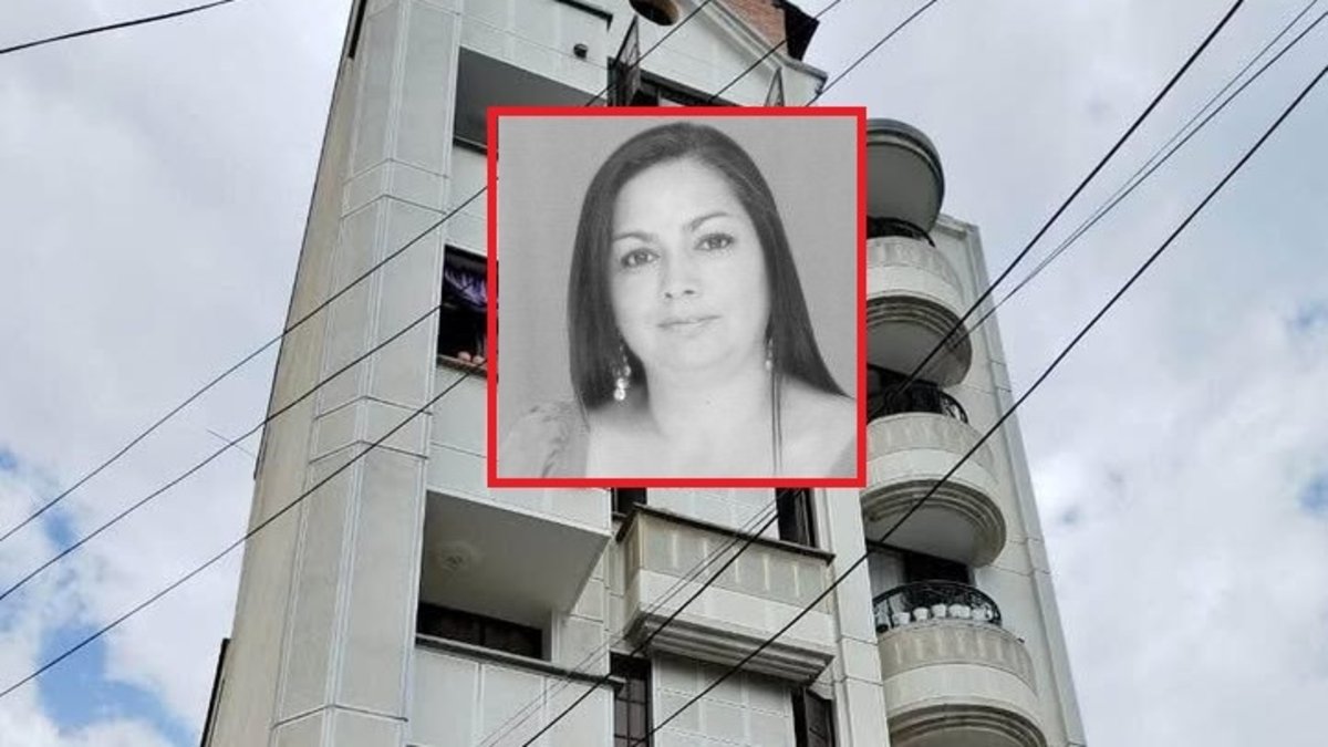 Había un Mensaje Junto a Ella