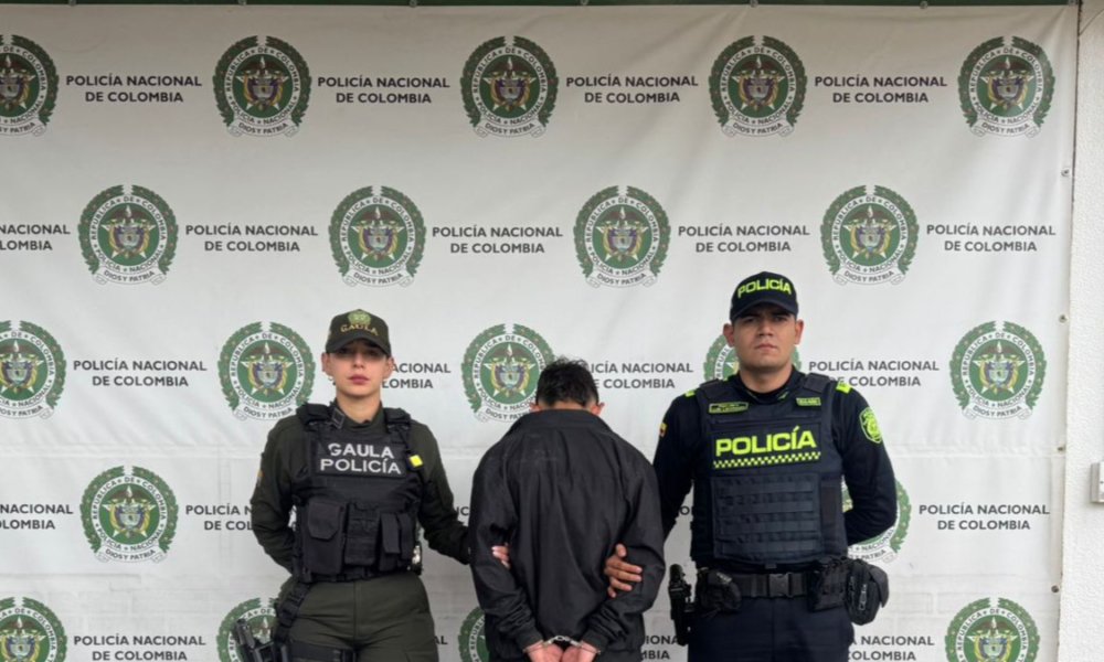 Capturado Joven que intentó Huir Con más de un Millón en licor en bogotá