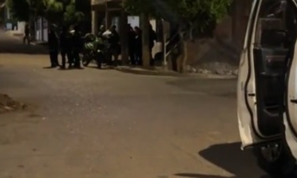 Toda una Familia Fue atacada a tiros en el ácea metropolitana de cúcuta: una mujer caída de los otros dos parientes están graves