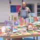 EL EXCONDUCTOR DE CAMIÓN DE BASURA QUE CREÓ UNA BIBLIOTeca Comunitaria Donde los Libros se Comparto Sin Obligación de Devolverlos