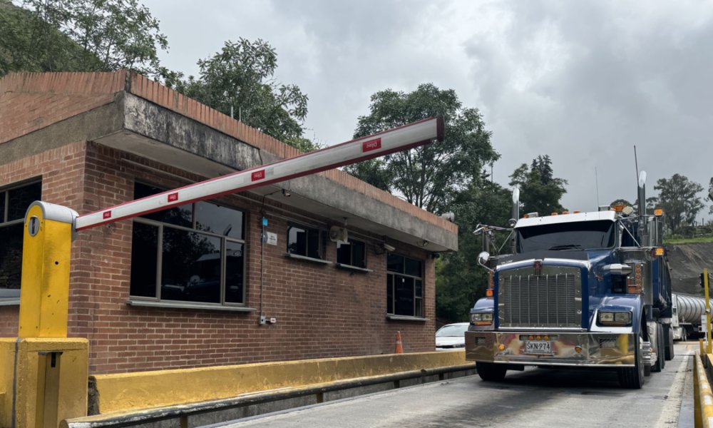 Carta de Coviandina A SUPERTRANSPORTE ADVIERTE RIESGO EN LA INFRAESTRUCTURA DE LA VIA AL LLANO POR LA DESCENSIO DEL PESAJE DE VEHÍCULOS DE CARGA