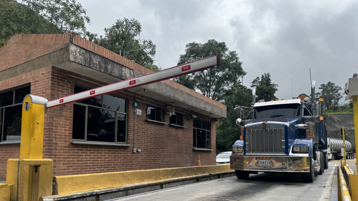 Carta de Coviandina A SUPERTRANSPORTE ADVIERTE RIESGO EN LA INFRAESTRUCTURA DE LA VIA AL LLANO POR LA DESCENSIO DEL PESAJE DE VEHÍCULOS DE CARGA