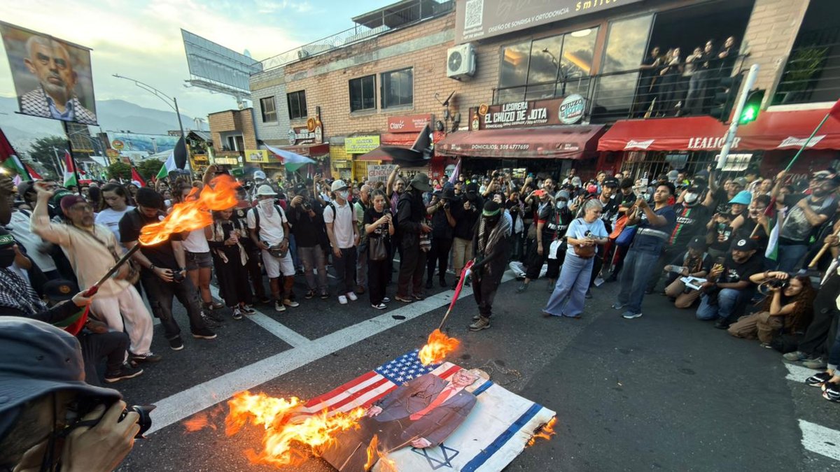 Cierres Viales y Quema de Bandera