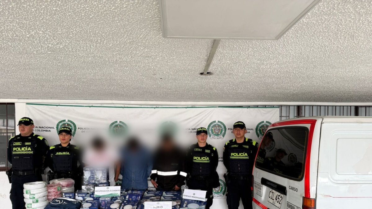 Cayeron tres hombres que robaban camiones en movimiento en Barrios Unidos