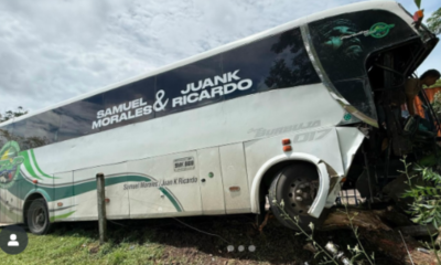 Susto en la vía: autobús de Samuel Morales y Juank Ricardo se accidenta en el municipio de San Alberto