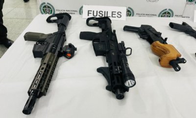 Cae arsenal con fusiles que venía en una maleta de un vuelo que aterrizó en el aeropuerto Alfonso Bonilla Aragón, en el Valle del Cauca.