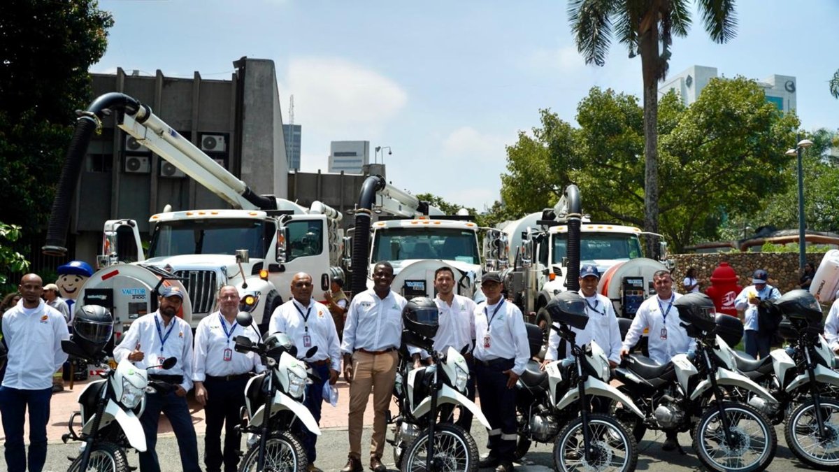 así busca mejorar la eficiencia en limpieza de canales y sumideros de la capital del Valle