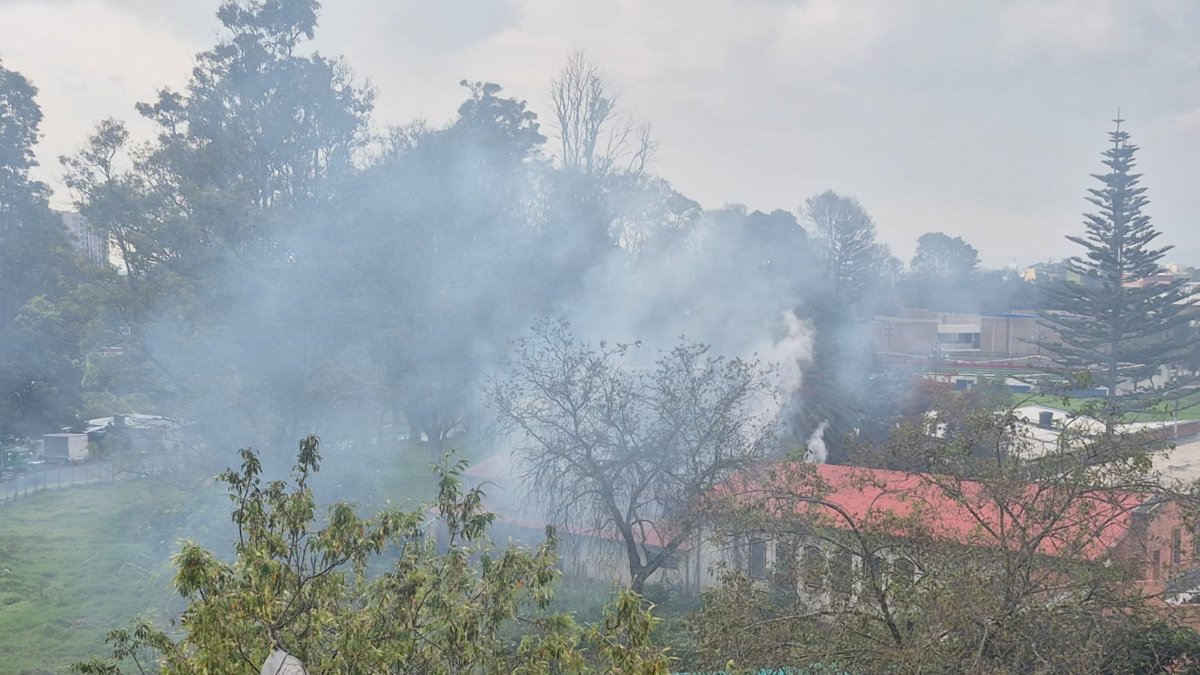 Se registró fuerte incendio en el colegio Don Bosco, en la localidad de Engativá en Bogotá; esto se sabe